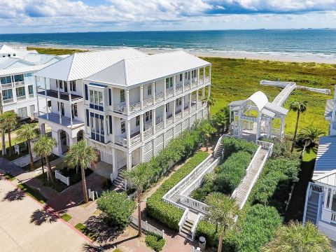 Beachtown Galveston - Beachfront - Private Pool - Elevator -3/3.5 - Epic Views!