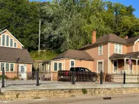 Julian House Hotels in Pierce County