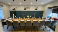 Beautiful Large Country Barn Conversion Hot Tub, Pool, BBQ Hut, Large Grounds Hotels in Pencarreg