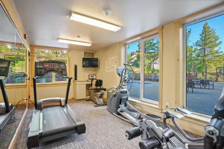 JuniperSprings  #251 True Ski-In-Ski-Out 2Bed/2Bath Luxury Resort in Eagle Lodge