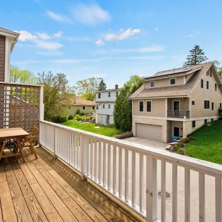Family Fun! 17,000 Game Arcade, Sleeps 12, Walk to the Lake