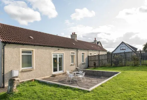 Tranquil Pippin Scottish Cottages with Hot Tub