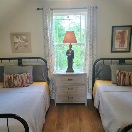 Porchland Cottage -PRACTICALLY NEW HOUSE with Countryside view -pet friendly