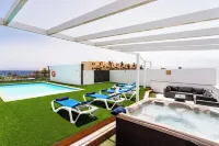 Luxury Villa with Stunning Ocean & Mountain View’s