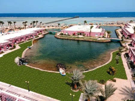 MG Alexander the Great Hotel Отели в г. Марса-эль-Алам