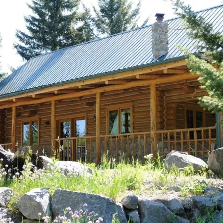 Secluded mountain hideaway just outside of Bozeman