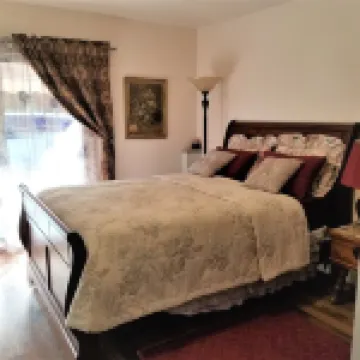 Beautiful Pet-Friendly Spacious Lodge near Yosemite & Lakes 9 Rooms/6BR/12 Beds