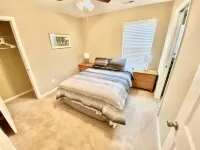 Quiet and Beautiful House in a WONDERFUL location near 2 Lakes and Charlotte!