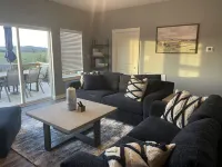 Unwind and relax at this luxurious mountain retreat. Beautiful Views!