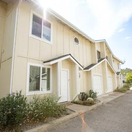 Tranquil Retreat 4 Miles to Park Entrance Walk to Dining BBQ Balcony
