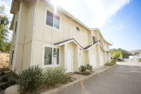 Comfort meets Tranquility Condo near the entrance to the Sequoias