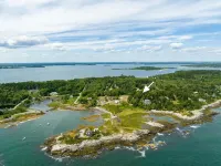 Updated Long Island Maine Cottage Hotels in Long Island