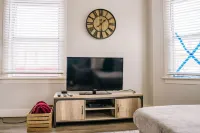 Classy downtown condo