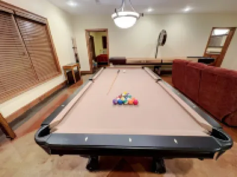 Family Friendly cabin with Mountain views