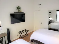 Flagstaff Condo On Golf Course - 9th Green of Continental Country Club