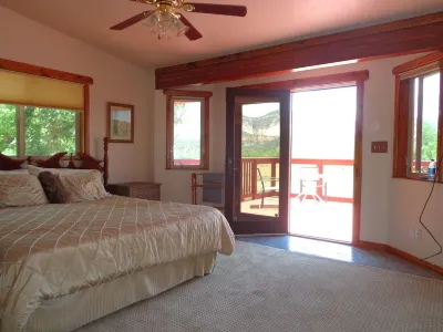 Home between Zion National Park and Bryce Canyon