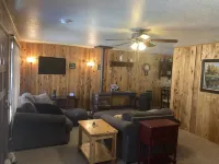 Cabin in Strawberry Cool for Summer. Warm for Winter. Pine trees, Elk, and Relax
