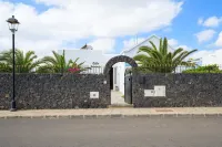 Private villa with pool and whirlpool in a quiet location
