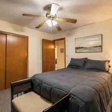 Quaint Home 2 miles from Mayo Handicap Accessible Rooms