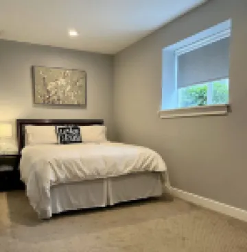 Lakefront Apartment on Beautiful Lake Tapps, Spectacular Views