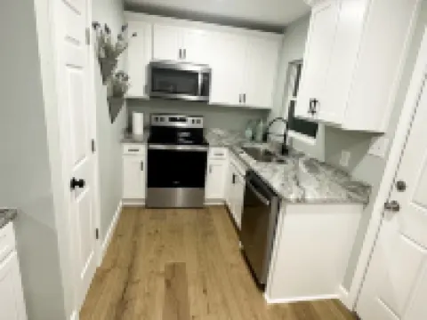 Milton's Remodeled Cozy Retreat- 30min to Beaches and 4 min to Blackwater River Hoteles en Milton