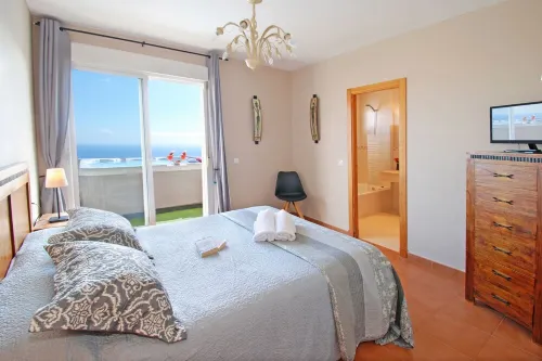 Penthouse Cala 4 with sea view, Jacuzzi,Costa del Sol,wifi,BBQ.