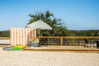 Heated Cowboy Pool, King Suite, Firepit, Views & Prime Location - Canyon Lake