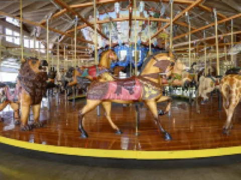 Luxury Romantic Retreat w/ Hot Tub, Cabin in Woods, Winter Wonderland w/Firepit Hotels in Washington Township