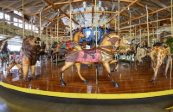 Luxury Romantic Retreat w/ Hot Tub, Cabin in Woods, Winter Wonderland w/Firepit