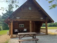 Yellow Banks Log Cabin With Waterfront Views