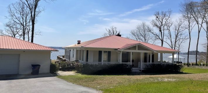 Paradise on Lake Murray, SC with deck, dock, great views, fishing, fire pit. Hotels in Newberry County