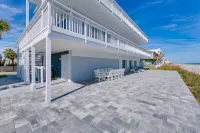 "BEACH THERAPY" Home on the Beach in South Ponte Vedra Beach / St Augustine