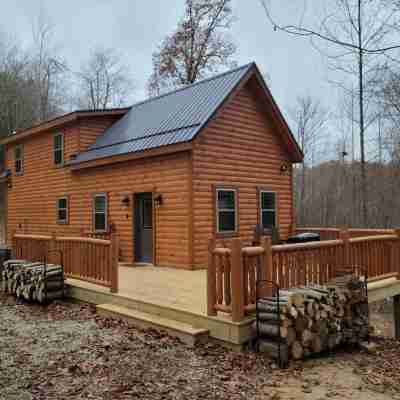 Cozy cabin with hot tub and fire pit in the heart of hocking hills Hotel Exterior