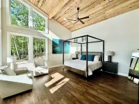 One of a Kind! Stunning Treetop Mansion on Smith Lake - Sleeps 22! 温斯頓縣酒店