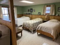 Peaceful home on quiet lake – year round fun!
