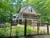 Winnipesauke dog/family friendly contemporary home