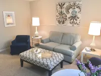 Fabulous Aggieville Hideaway - Convenient 1 bedroom next to KSU & Aggieville