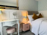 Market Lodge - Boutique Cottage