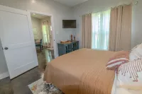 Hundred Mullet Hotel- New Home Near Foley