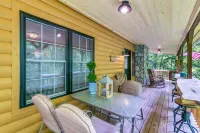 WindFall-Stunning and Secluded Creekside Cabin, Pet Friendly, Two Fire Pit Areas