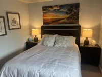Relaxing Kailua-Kona 2 bed/2 bath condo with central AC across street from beach