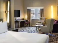 دبل تري باي هيلتون أدنبرة سيتي سنتر Hotels near قاعة أوشر