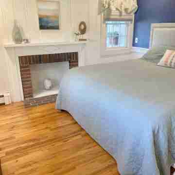 Quiet, Clean West Dennis Home - Walk to Beach Rooms