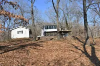 Lake View 5 Bedroom (2 Master Suites) / 4 Bath / Private Dock