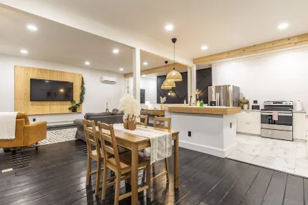 Cozy North Shore Getaway