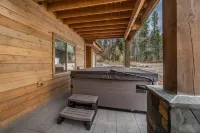 New luxe townhouse mins to GNP! Spa! Game room! فنادق في Flathead County