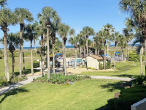 The Turtle Nest - Oceanfront, 2 BR/2 BA