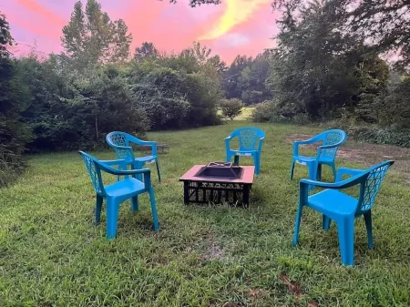 Country Cottage with Modern Amenities