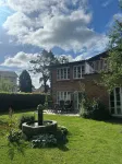 Exclusive, large apartment with 3 bedrooms, fireplace and terrace