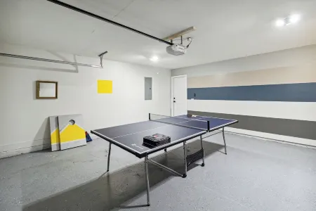 Boho Chic Retreat Savannah/Dog Friendly/3 BD/2 BATH Отели рядом с достопримечательностью «Спортивная площадка Стиплчейз»